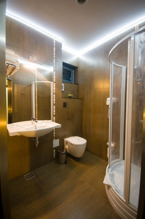 Hotel Aqua Targu Jiu Ruang foto