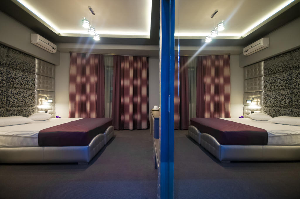Hotel Aqua Targu Jiu Bagian luar foto